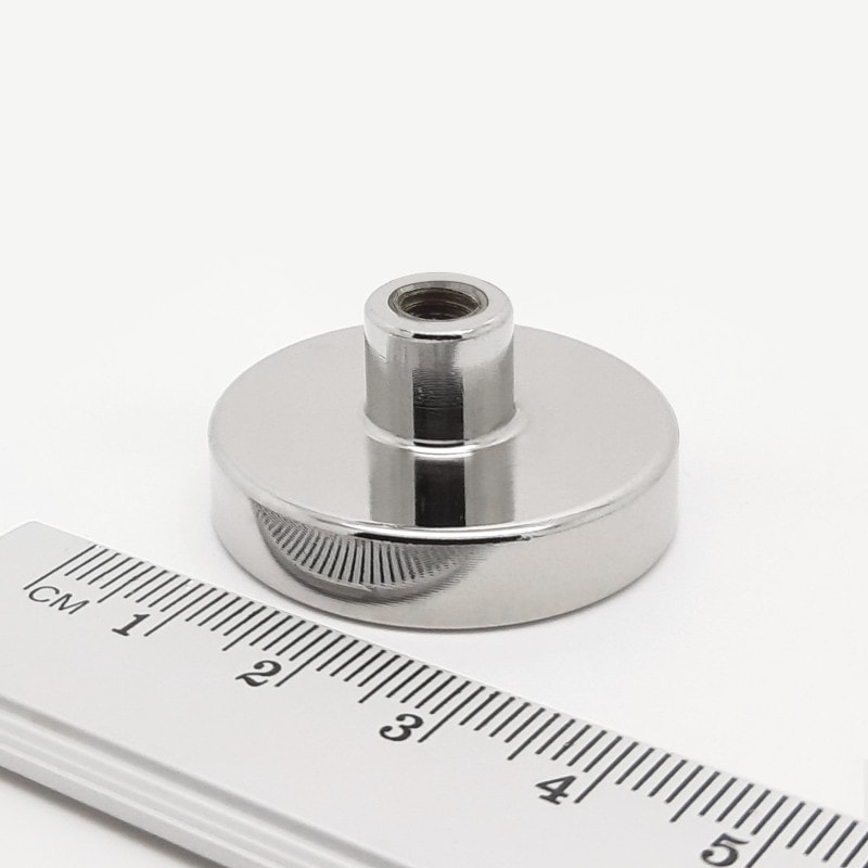 Magnet kruh v puzdre  32x7mm  s vnútorným závitom M6 30kg  - magnety | MasMasaryk